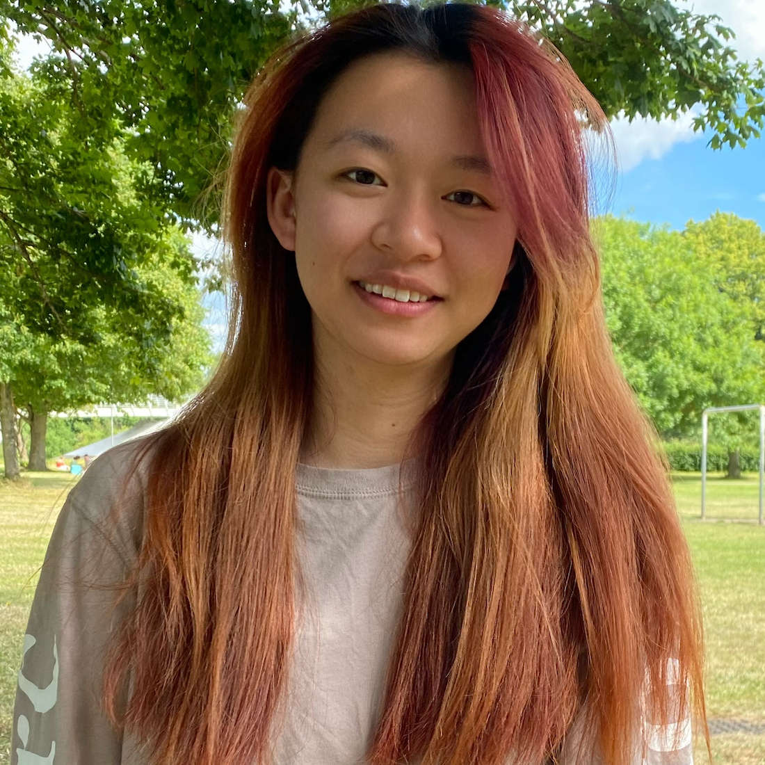 Siqi, Procurement Officer